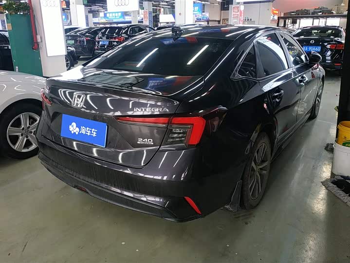 Фото 3 - Honda Integra