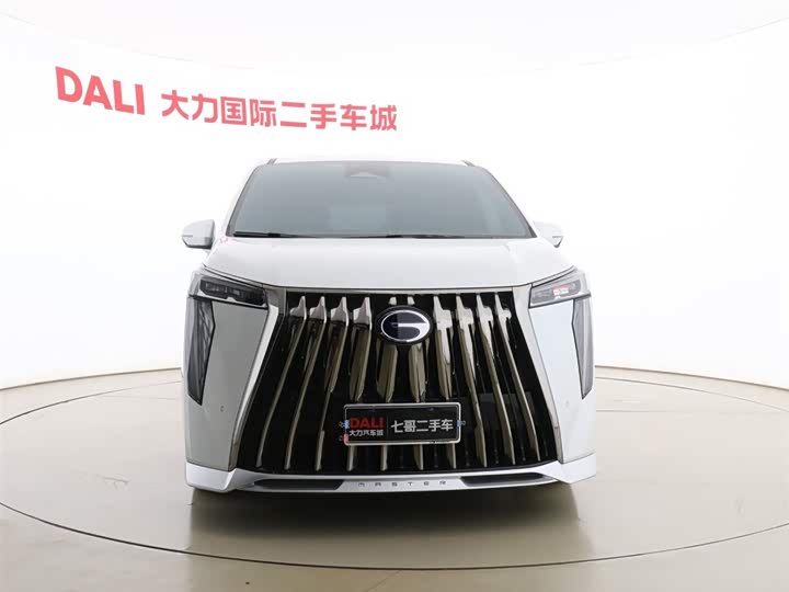 Фото 2 - GAC Trumpchi M8