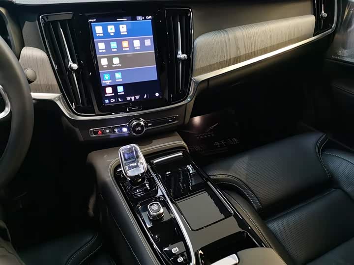 Фото 8 - Volvo S90 Hybrid