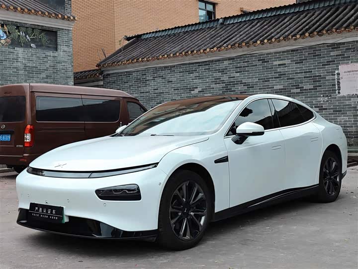 Фото 1 - XPeng P7