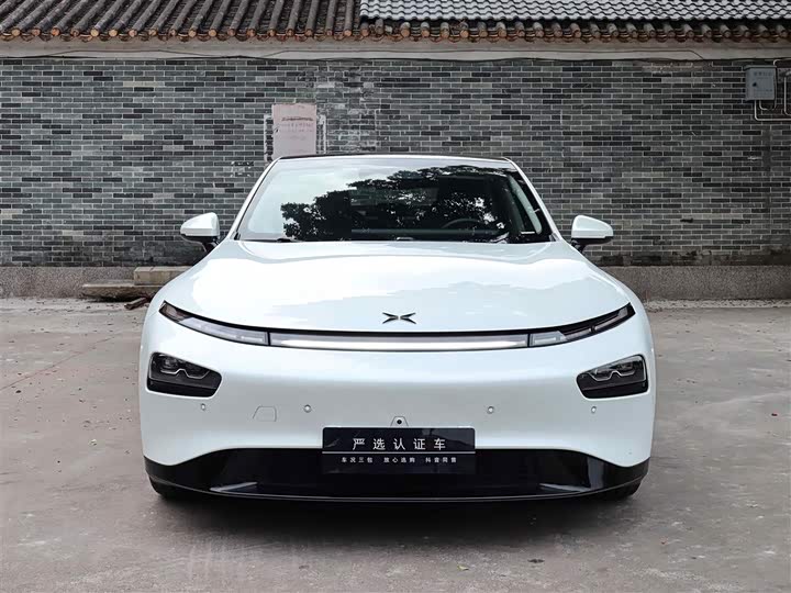Фото 2 - XPeng P7