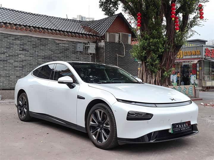 Фото 3 - XPeng P7