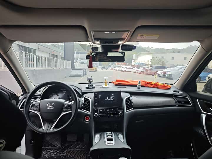 Фото 9 - Honda Avancier