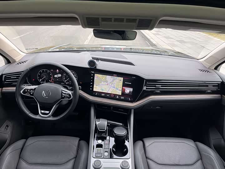 Фото 5 - Volkswagen Touareg