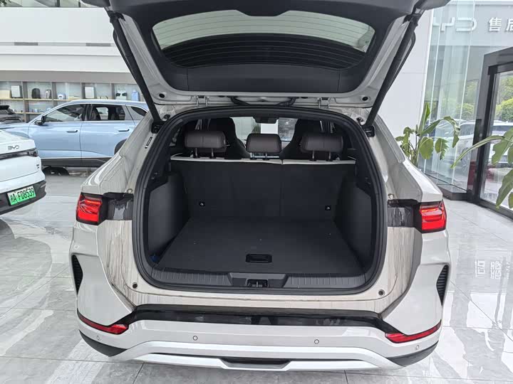 Фото 9 - BYD Song Plus Hybrid/EV