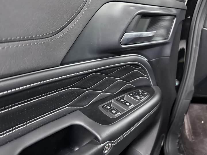 Фото 7 - Tank 300