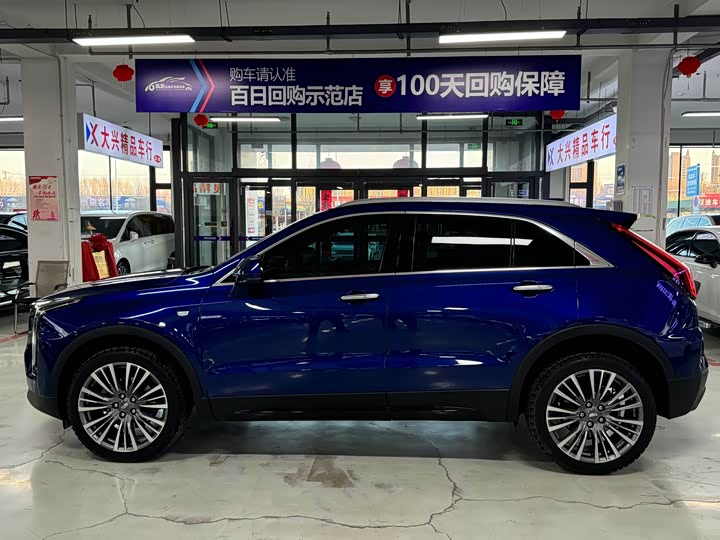 Фото 4 - Cadillac XT4