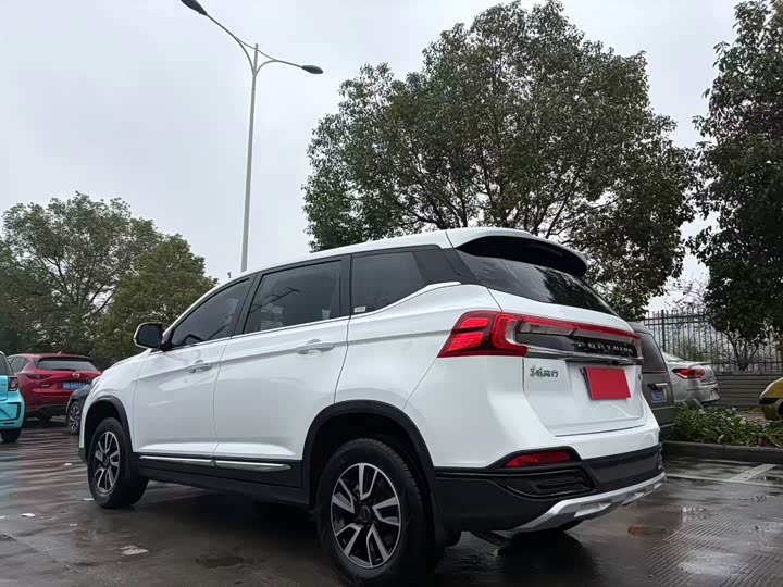 Фото 9 - Dongfeng Forthing T5