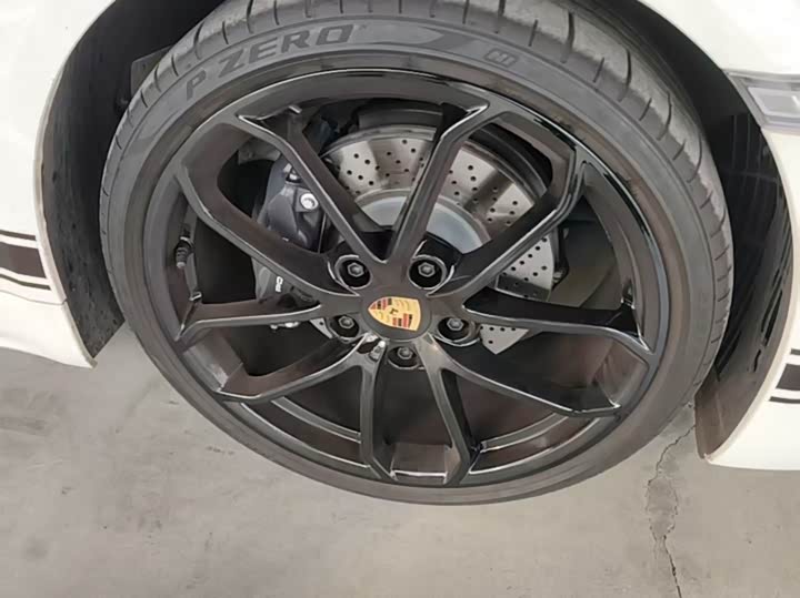 Фото 2 - Porsche 718