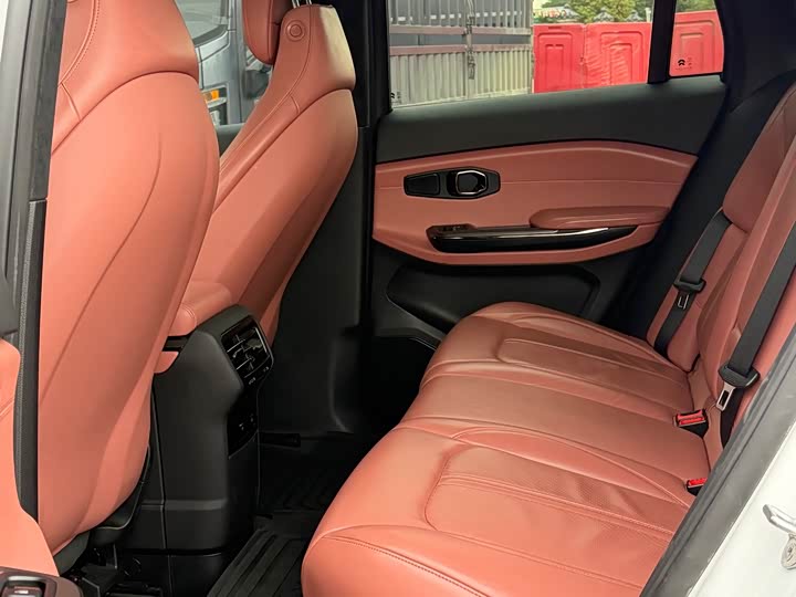 Фото 8 - Nio EC6