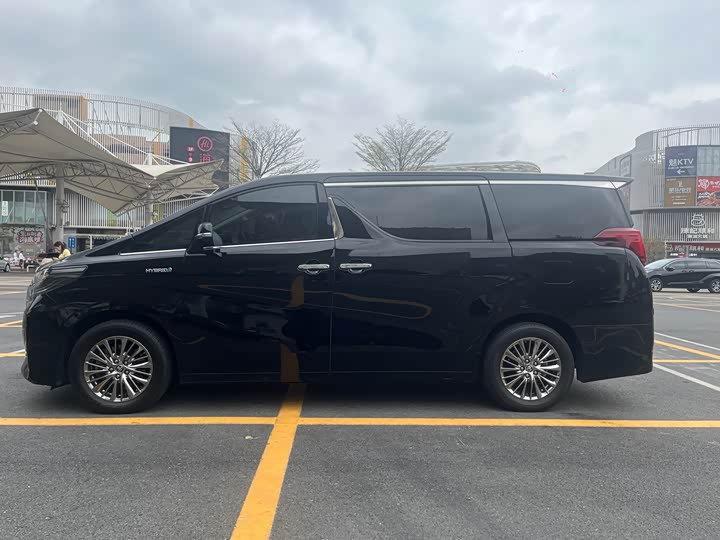 Фото 4 - Toyota Alphard