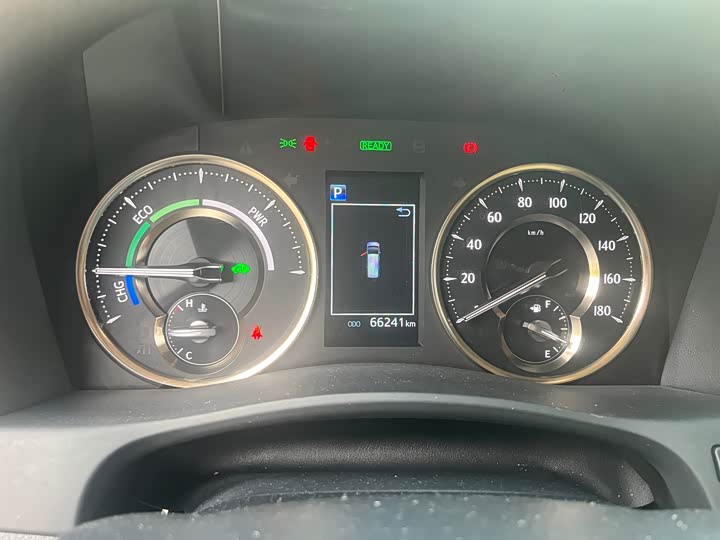 Фото 9 - Toyota Alphard