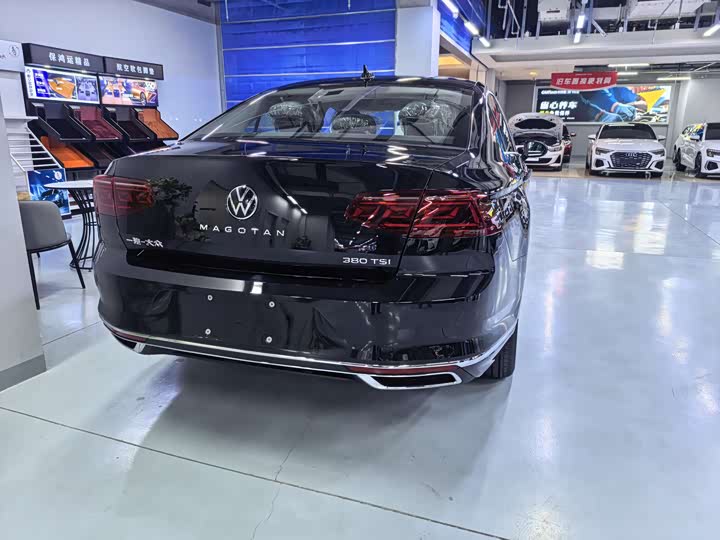 Фото 4 - Volkswagen Magotan