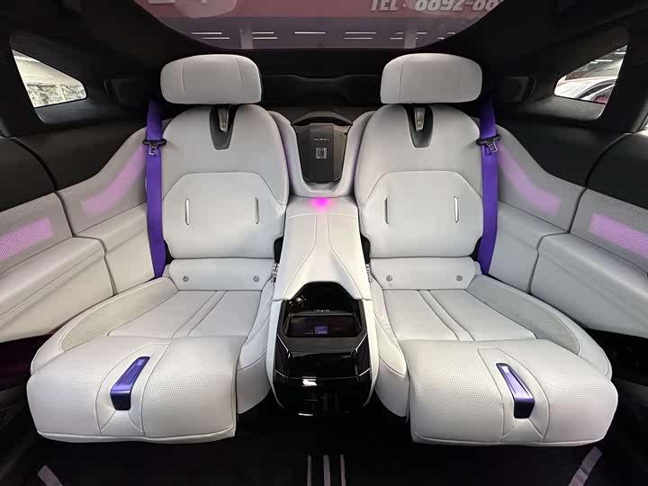 Фото 7 - HiPhi Z