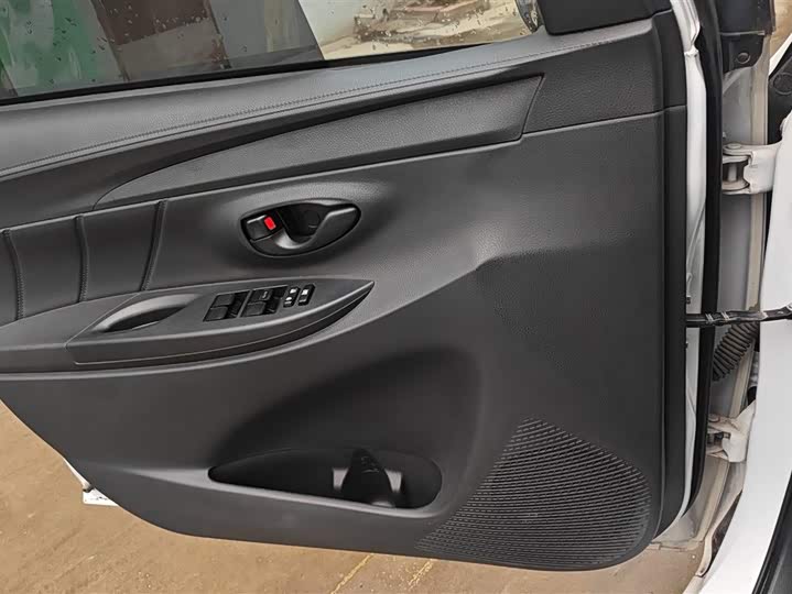 Фото 7 - Toyota Vios