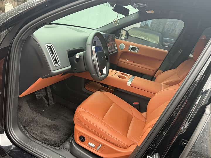 Photo 3 - LiXiang L6