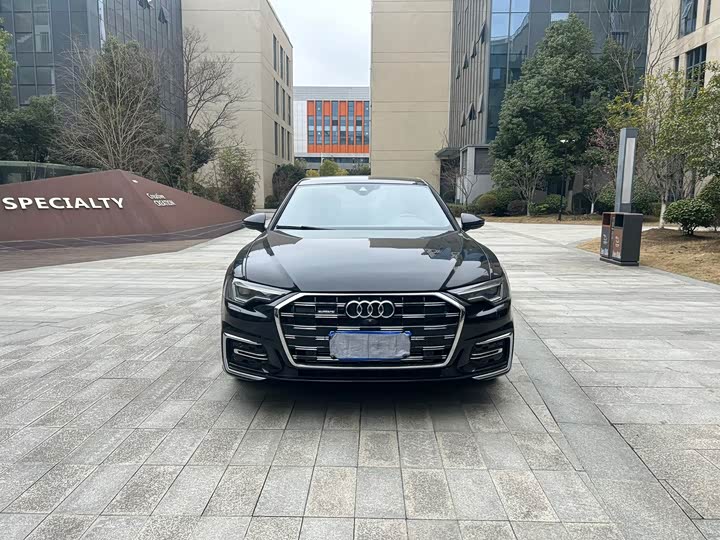 Фото 2 - Audi A6L