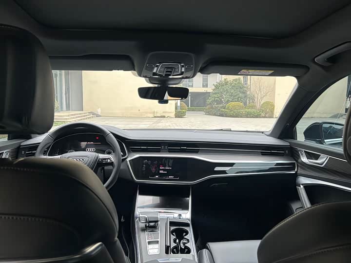 Фото 6 - Audi A6L