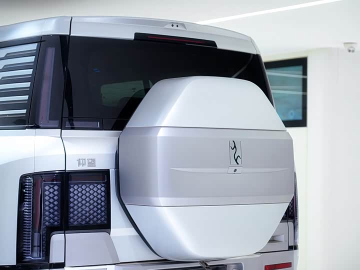 Фото 6 - BYD Yangwang U8