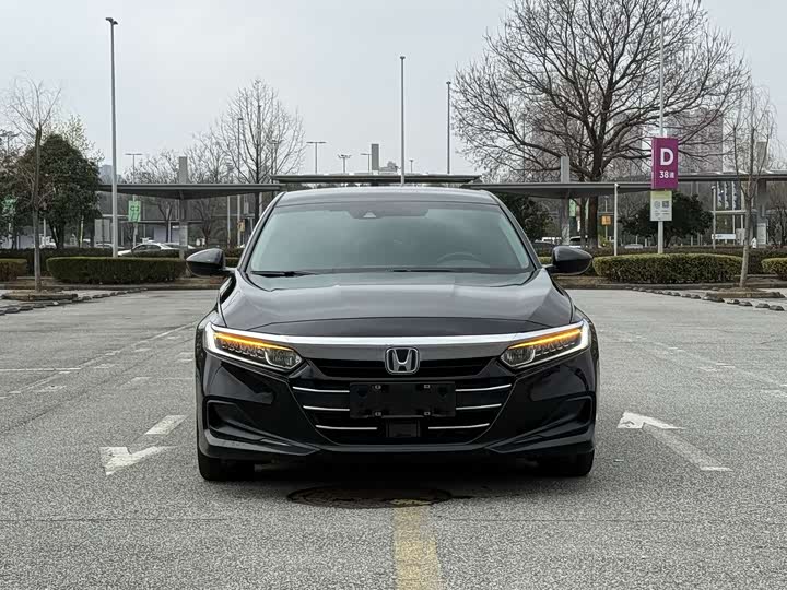 Фото 2 - Honda Accord