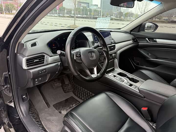 Фото 6 - Honda Accord