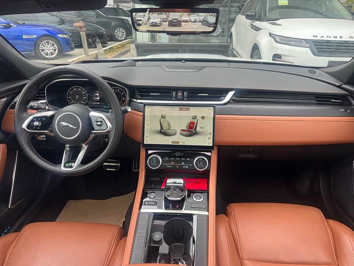 Фото 6 - Jaguar XF L