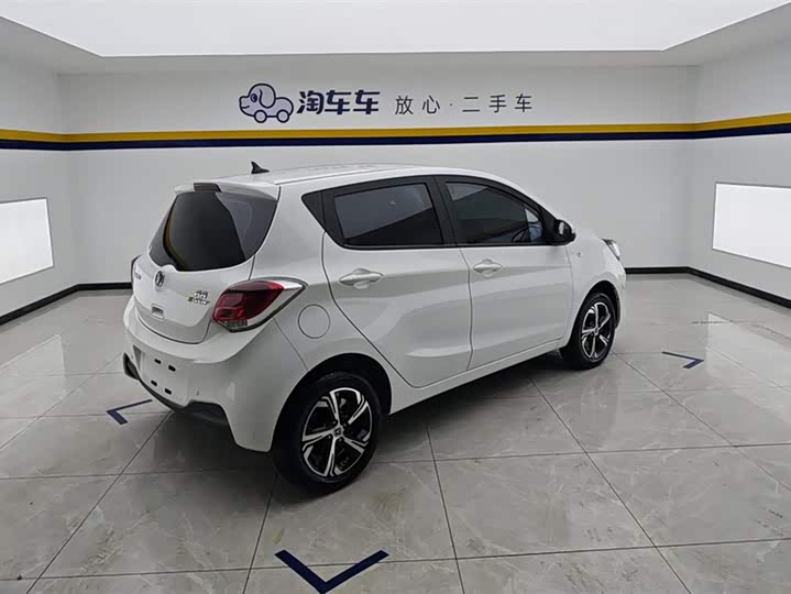 Фото 3 - Changan BenBen E-Star