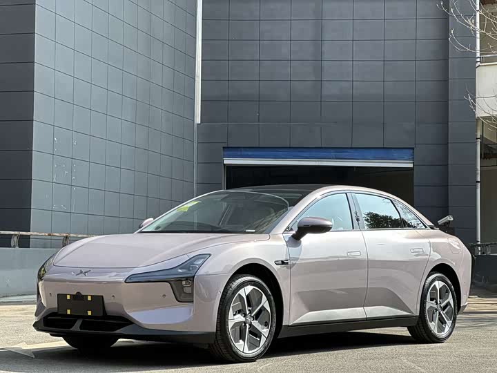 Фото 1 - XPeng Mona M03