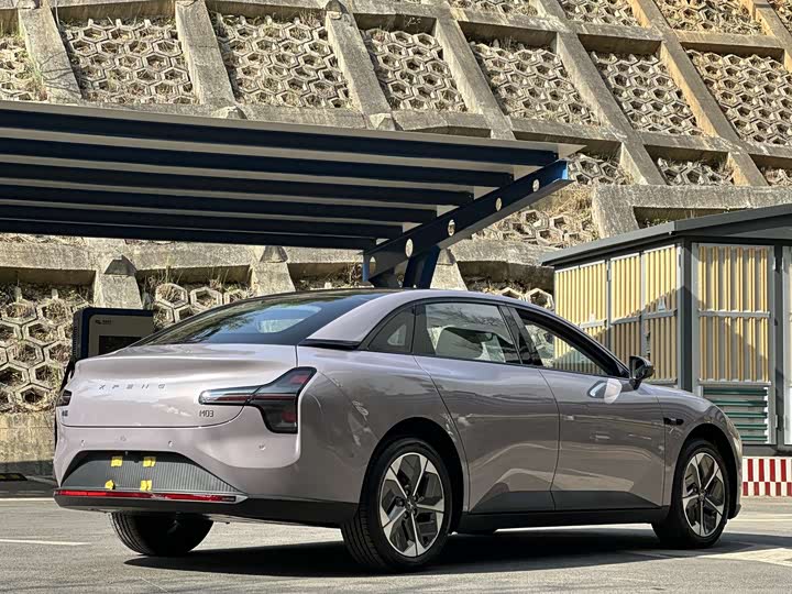 Фото 5 - XPeng Mona M03