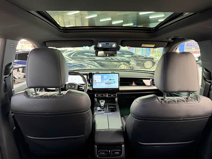 Фото 7 - GAC Trumpchi GS8