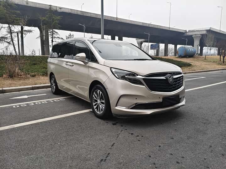 Photo 1 - Buick GL8 ES