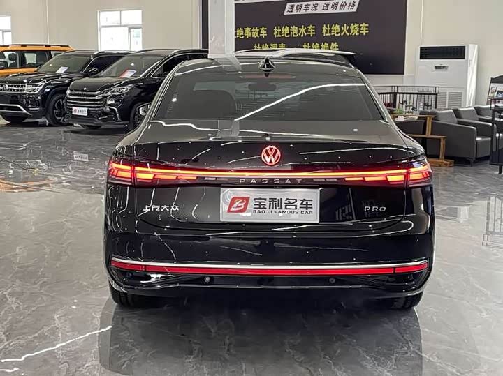 Фото 2 - Volkswagen Passat