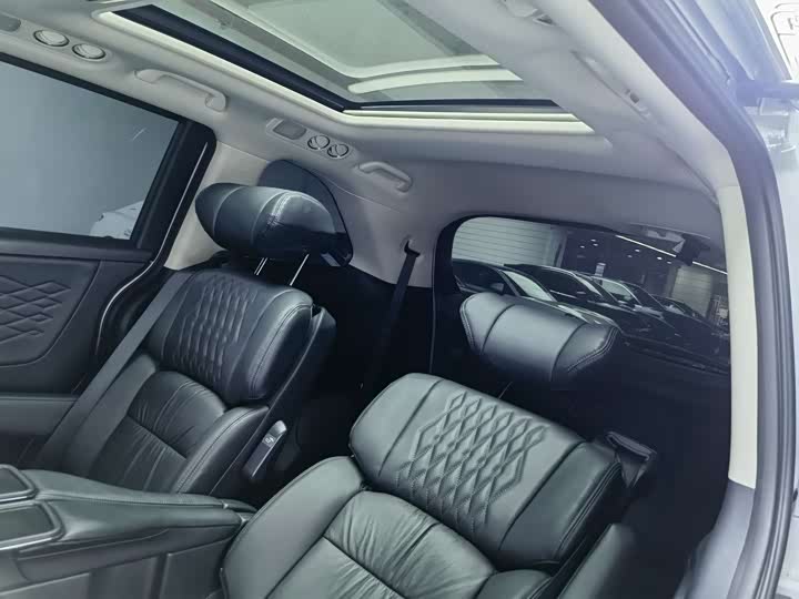 Фото 9 - Honda Elysion