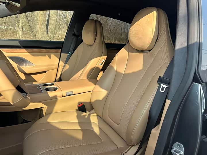 Фото 7 - Luxeed R7