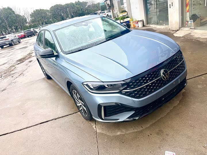 Фото 3 - Volkswagen Lavida