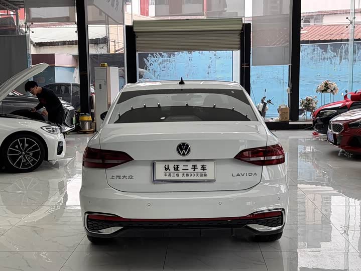 Photo 6 - Volkswagen Lavida