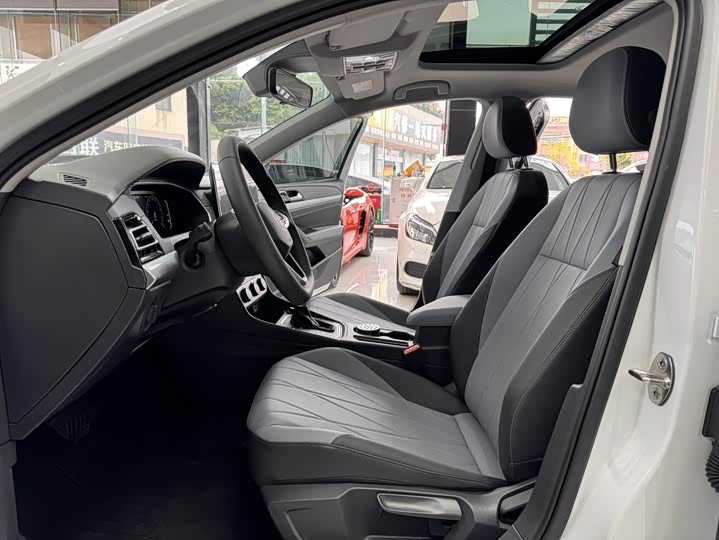 Photo 7 - Volkswagen Lavida