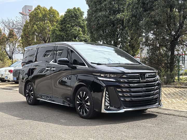 Photo 1 - Toyota Vellfire