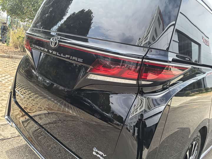 Photo 5 - Toyota Vellfire