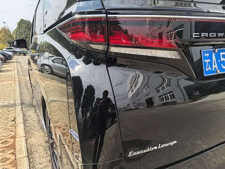 Photo 6 - Toyota Vellfire