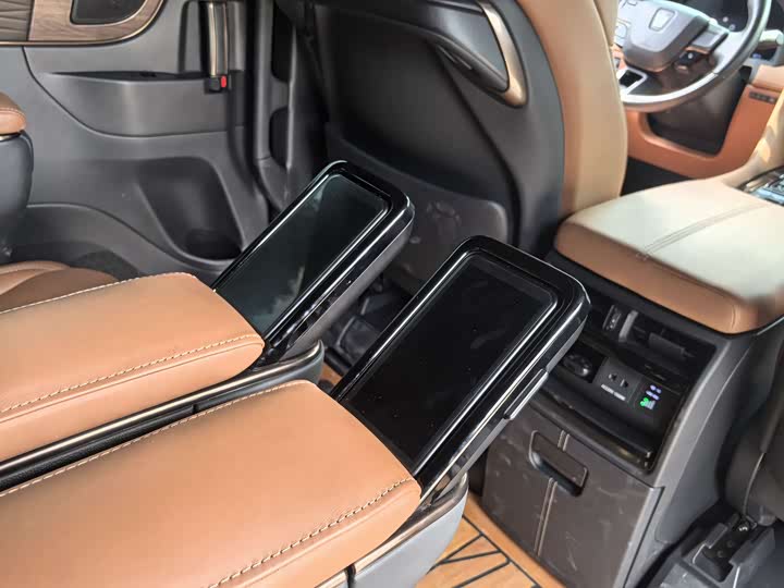 Photo 7 - Toyota Vellfire