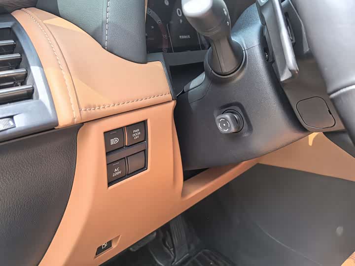 Photo 8 - Toyota Vellfire