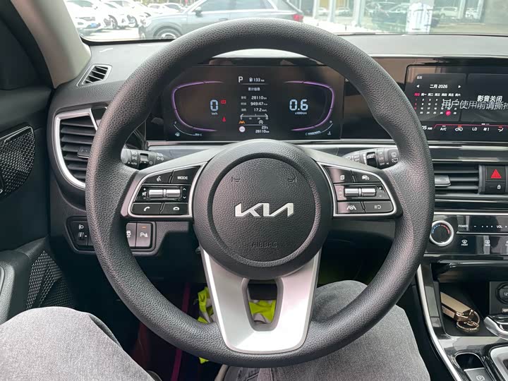 Фото 8 - Kia Seltos