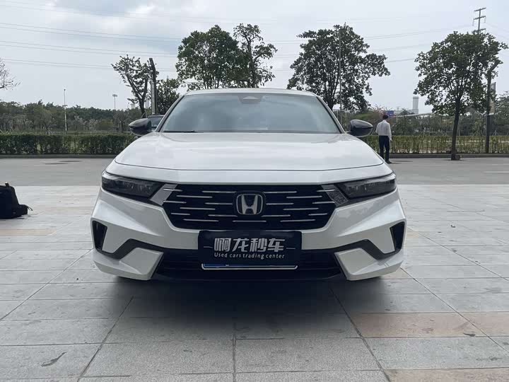 Фото 2 - Honda Accord