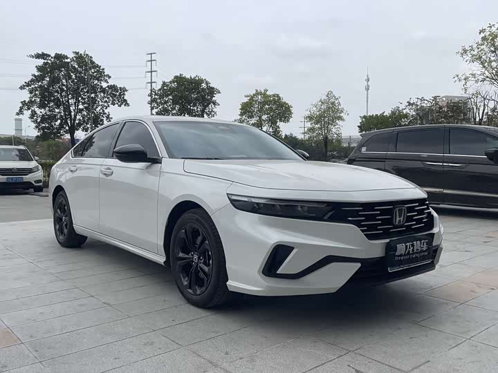 Фото 3 - Honda Accord