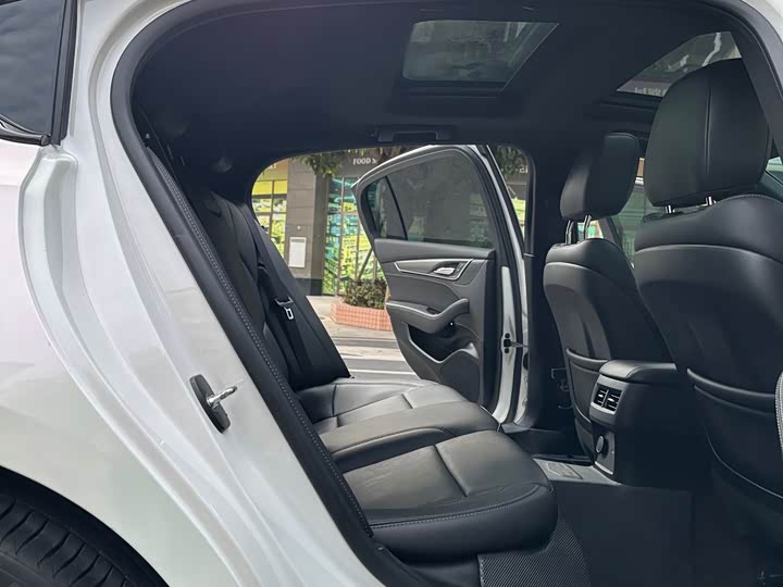 Фото 4 - Cadillac CT5