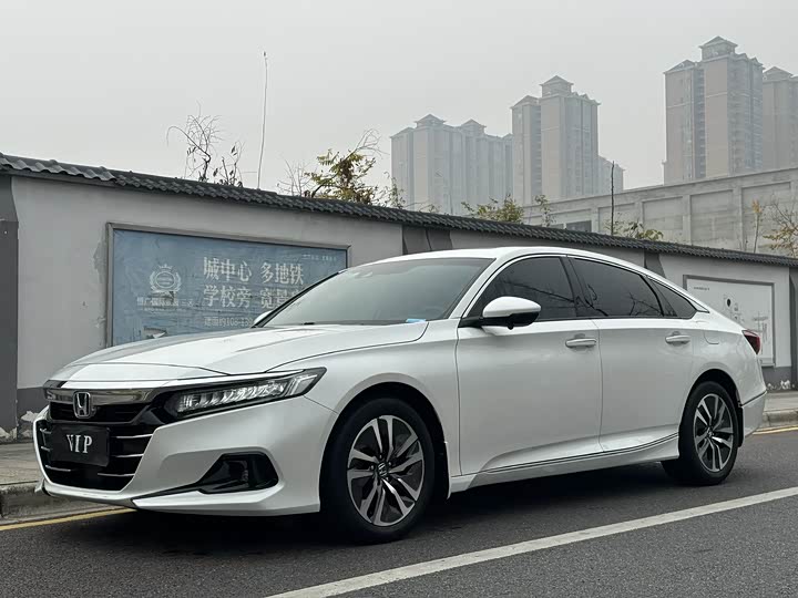 Фото 1 - Honda Accord