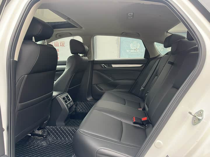 Фото 5 - Honda Accord