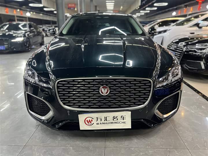 Фото 1 - Jaguar XF L