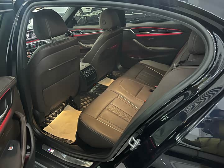 Фото 8 - BMW 5 Series